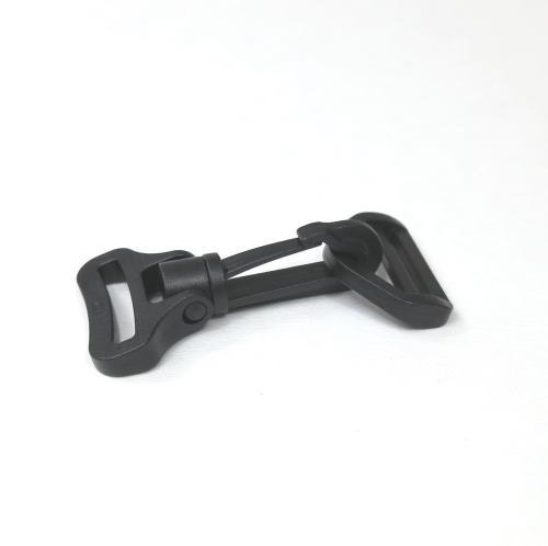 Trójkąt 30 mm plastikowy czarny